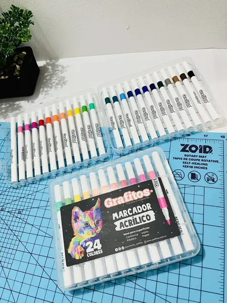 Set de Marcadores Acrílicos x24