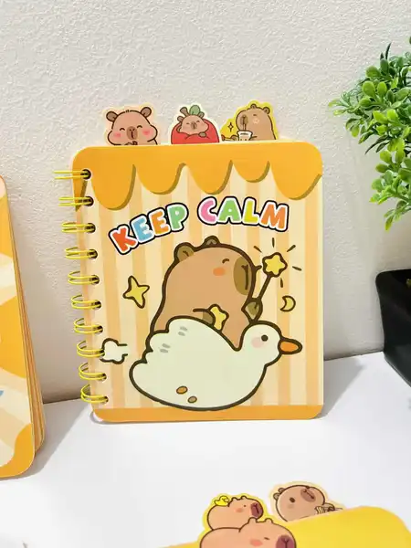 Libreta mediana con separadores Capibara