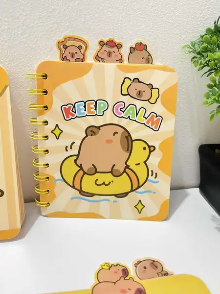 Libreta mediana con separadores Capibara
