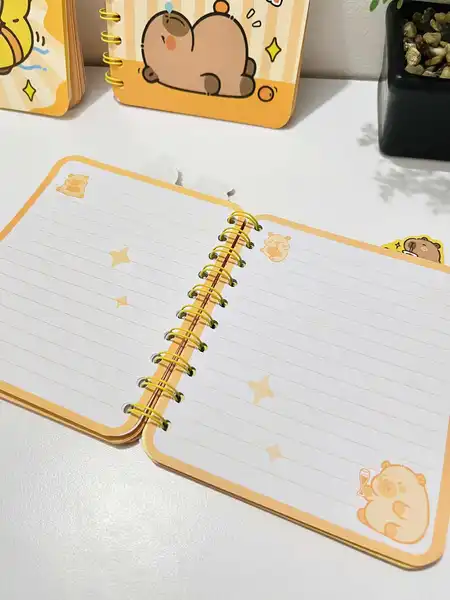 Libreta mediana con separadores Capibara