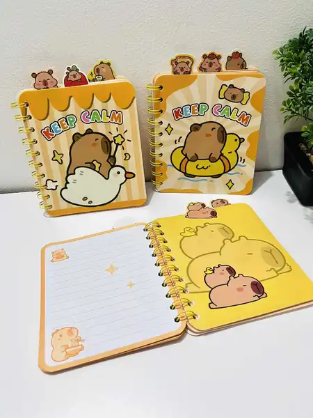 Libreta mediana con separadores Capibara