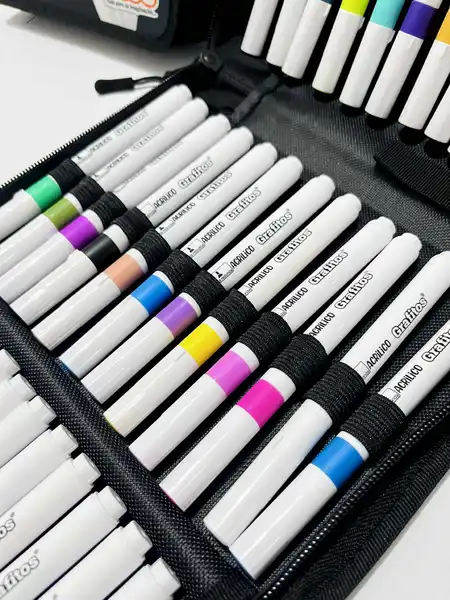 Maleta de Marcadores acrílicos x 36