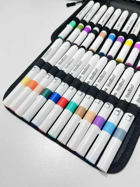Maleta de Marcadores acrílicos x 36
